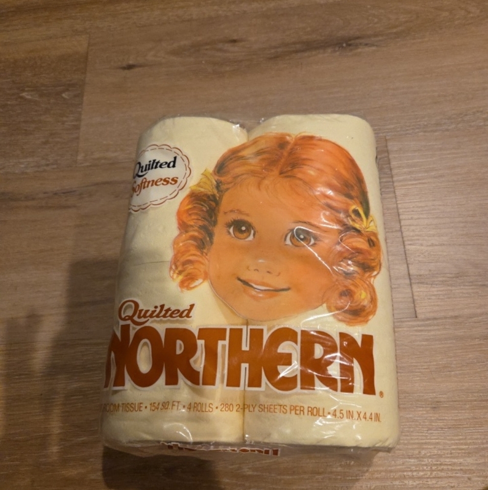 Vtg Yellow 4 Roll Quilted Northern toilet paper 1986 Movie Prop New Sealed Pkg